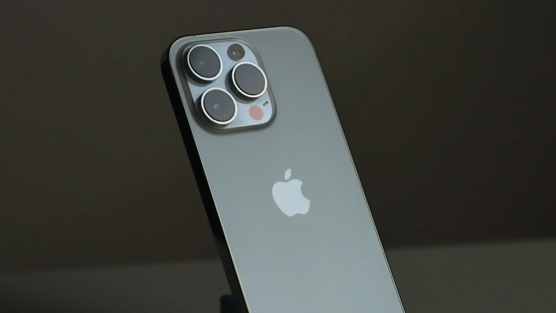 iPhone 18 Pro rumored to feature variable aperture camera